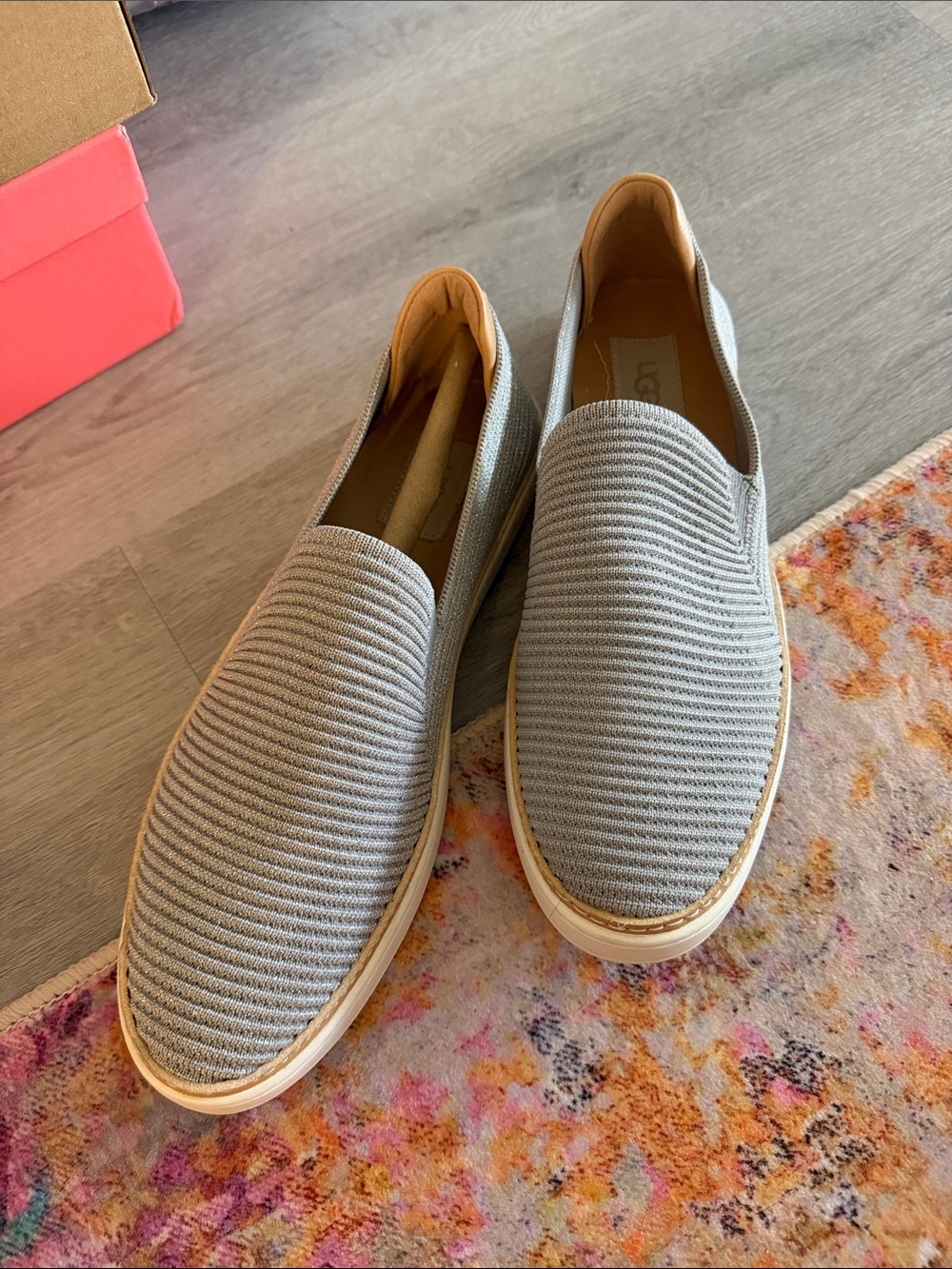 UGG Sammy women's slip-on sneakers 9.5